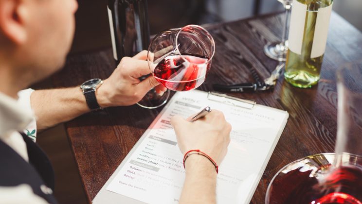 Ghid pentru alegerea celui mai bun vin pentru cina ta