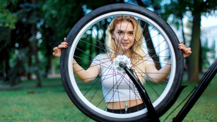 Cycling-ul la sală: Sportul complet pentru un corp sănătos și energizat