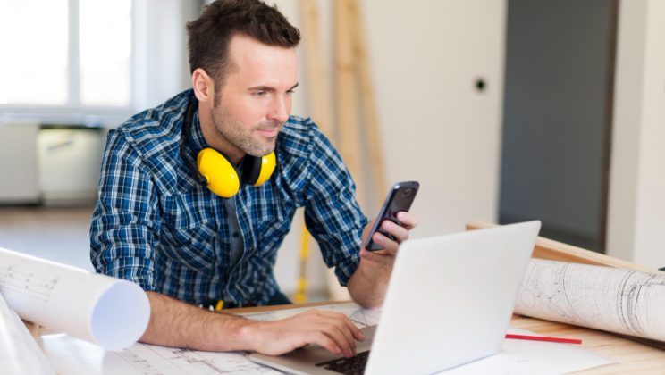 Ce înseamnă “low-code” și cum poți construi aplicații fără programare